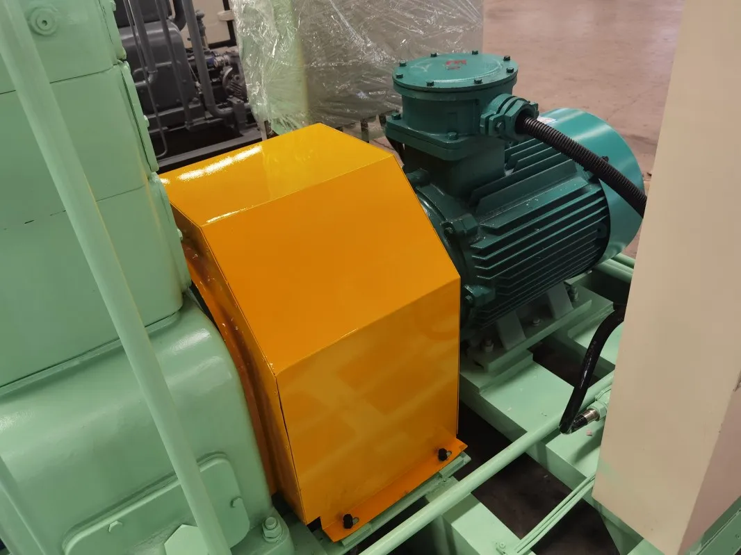 Поршневой компрессор СНГ ZW-1.46(1-14.2)-(4-17.2) (1)